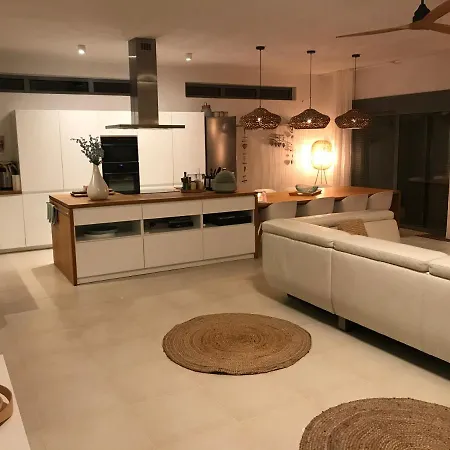 Estee, Luxury With Private Infinity Pool And Jacuzzi *