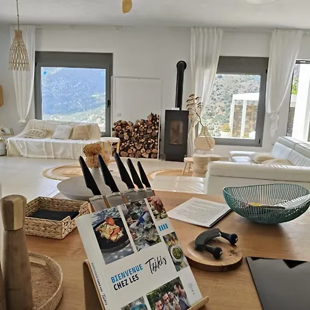 Estee, Luxury With Private Infinity Pool And Jacuzzi *