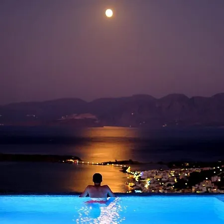 Villa Estee, Luxury With Private Infinity Pool And Jacuzzi *
