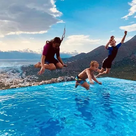 Villa Estee, Luxury With Private Infinity Pool And Jacuzzi *